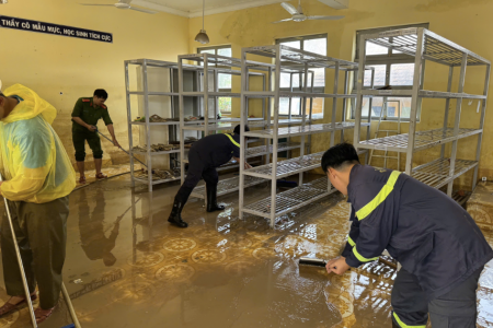 Hơn 500 cán bộ, chiến sĩ Công an TP. HCM kịp thời chi viện hỗ trợ vùng lũ