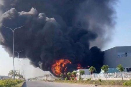 Hải Phòng: Thông tin về 2 vụ cháy tại khu công nghiệp ở địa bàn phường Đông Hải và xã Trường Tân