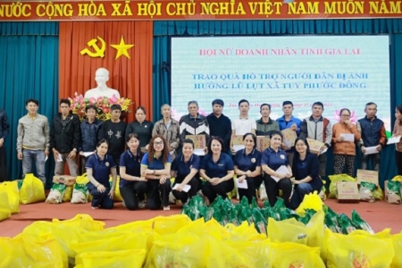 Gia Lai: 250 suất quà của Hội Nữ doanh nhân tỉnh hỗ trợ người dân vùng lũ