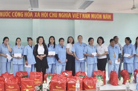 Hội Nữ doanh nhân tỉnh Gia Lai hỗ trợ đồng bào vùng bão lũ trên 2 tỷ đồng
