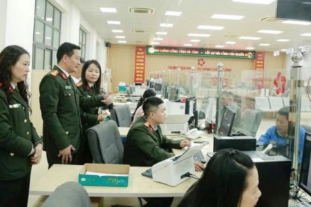 Công an Hà Tĩnh gương mẫu, đi đầu lan tỏa phong trào “Bình dân học vụ số”