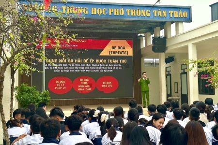 Công an xã An Khánh tuyên truyền kỹ năng phòng, chống bắt cóc trực tuyến cho học sinh THPT Tân Trào