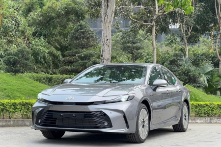 Toyota Camry HEV 2025 - Sedan hạng D vừa sang trọng vừa thân thiện với môi trường