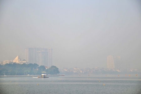 Không khí Hà Nội ô nhiễm nghiêm trọng, ngành y tế cảnh báo nguy cơ với trẻ nhỏ