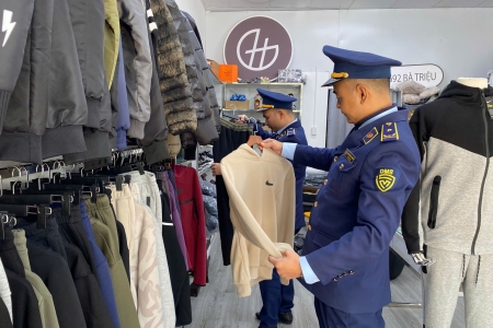 Lạng Sơn phát hiện cơ sở kinh doanh quần áo giả mạo nhãn hiệu Nike