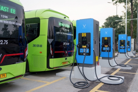 Hà Nội: Công ty Liên Ninh chuyển đổi 100% xe hiện hữu sang xe buýt điện