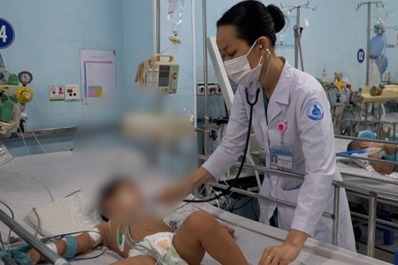 TP.HCM ghi nhận hơn 32.600 ca tay chân miệng, EV71 xuất hiện trở lại làm gia tăng nguy cơ chuyển nặng