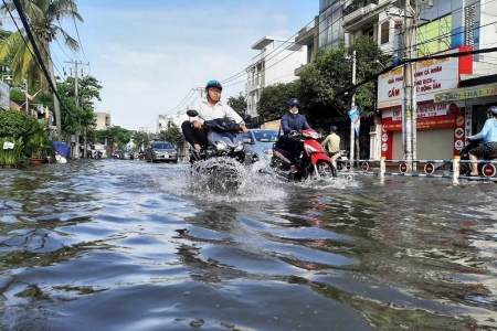 Triều cường ven biển Đông Nam Bộ tiếp tục dâng, nguy cơ ngập mở rộng