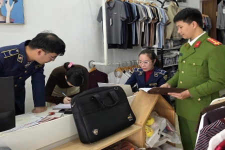 QLTT Quảng Trị: Kiểm tra, xử lý 4 vụ vi phạm, thu nộp ngân sách số tiền xử phạt 63,5 triệu đồng