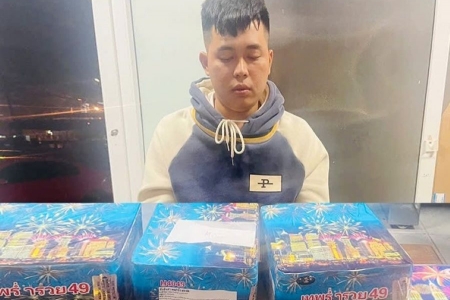 Hà Tĩnh: Mua pháo hoa nổ về làm “quà cưới”, nam thanh niên bị khởi tố