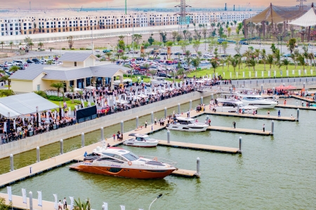 Vinhomes Royal Island – Nơi 15 phút đủ để sống một cuộc đời thượng lưu