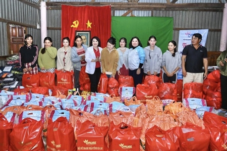 Gia Lai: 105 suất quà của Hội Nữ doanh nhân tỉnh hỗ trợ đồng bào dân tộc thiểu số  