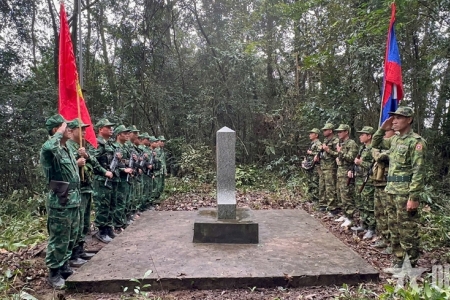 Tuần tra song phương Việt Nam - Lào bảo vệ đường biên, mốc giới