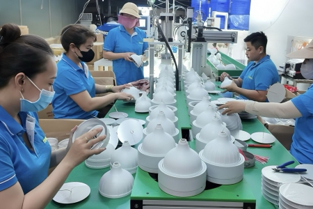 Doanh nghiệp Việt nâng tầm thương hiệu: Bản lĩnh trước làn sóng hàng ngoại