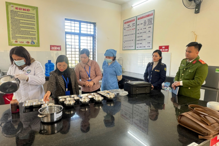 Thái Nguyên: Siết chặt an toàn thực phẩm học đường, kiểm tra đột xuất 8 bếp ăn bán trú