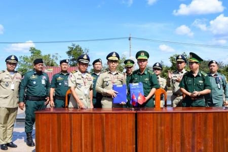 Bộ đội Biên phòng tiếp nhận 63 công dân Việt Nam do lực lượng chức năng Campuchia trao trả