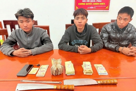 Nghệ An: Bắt giữ 3 đối tượng đột nhập điện thờ trộm hơn 23 triệu đồng