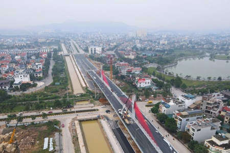 Ngày 19/12 thông xe kỹ thuật dự án cầu dây văng vượt đường sắt đầu tiên ở Thanh Hóa