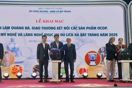 Kết nối OCOP, làng nghề Bát Tràng với du lịch bền vững