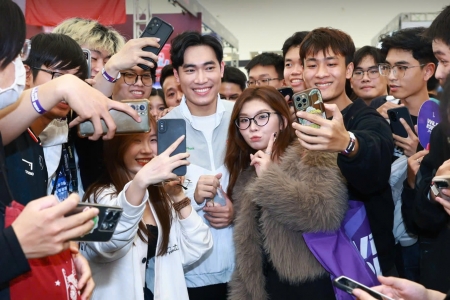 Điểm mặt dàn trai xinh gái đẹp gây sốt tại sự kiện VPBank presents eSport Festival: Legends Unite