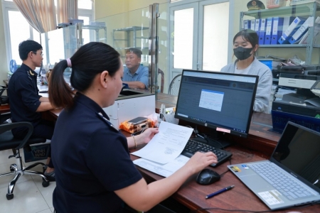 Thu ngân sách ngành Hải quan tăng mạnh, nhiều Chi cục vượt dự toán trước hạn