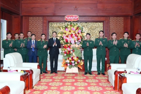 Phó Bí thư Thường trực Tỉnh ủy Thanh Hóa thăm, chúc mừng Bộ Tư lệnh Quân khu 4