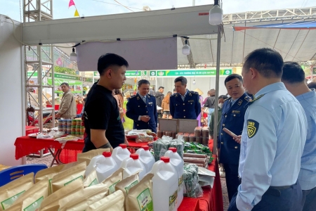 Quản lý thị trường Bắc Ninh tăng cường kiểm soát hàng hóa dịp Tết Nguyên đán Bính Ngọ 2026