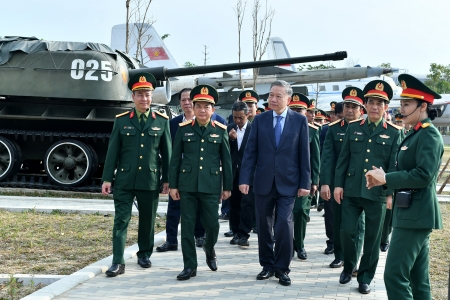 Bài viết của Tổng Bí thư Tô Lâm: Quân đội Nhân dân vững bước dưới cờ Đảng quang vinh