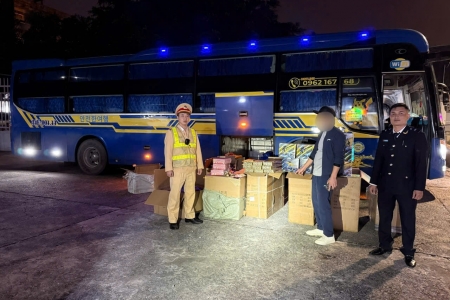 Quảng Ninh: Quyết liệt ngăn chặn thực phẩm bẩn, khí cười và đồ chơi nhập lậu