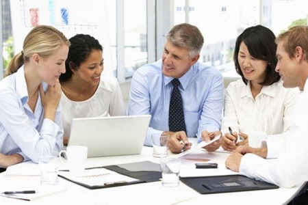 Việt Nam đột phá chính sách lao động nhằm thu hút nhân tài cho các trung tâm tài chính quốc tế