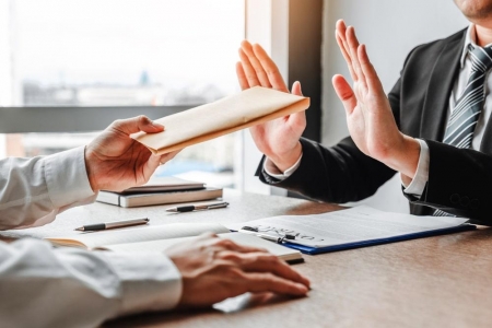 Luật Viên chức sửa đổi: Trao quyền từ chối nhiệm vụ trái luật và mở rộng cơ hội thu nhập