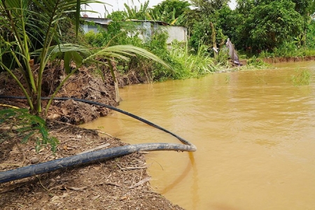 Đồng Tháp khắc phục khẩn cấp sạt lở tại ấp Tân Quới, xã Tân Long