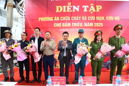 Hải Phòng: Diễn tập phương án chữa cháy và cứu nạn, cứu hộ tại phường Kiến An