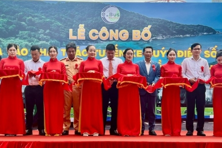 Côn Đảo chính thức có xe buýt điện