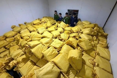 Cao Bằng: Phát hiện, thu giữ gần 12 tấn chân gà đông lạnh không rõ nguồn gốc