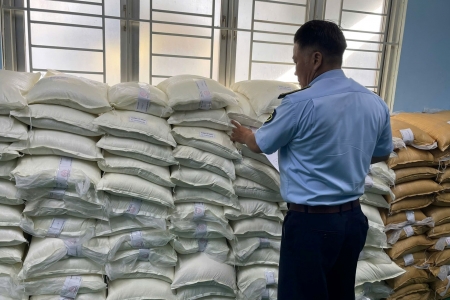 TP.HCM: Phát hiện điểm kinh doanh qua mạng xã hội tàng trữ gần 2 tấn đường cát không rõ nguồn gốc