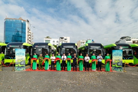 Vinbus chính thức vận hành tuyến buýt điện 33 và 150 tại TP. HCM