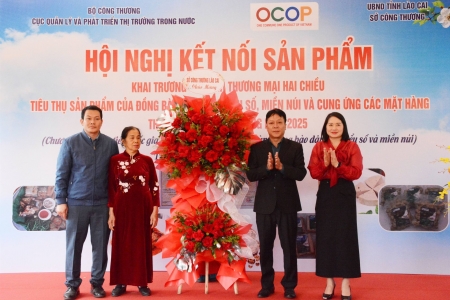 Lào Cai: Khai trương mô hình thương mại 2 chiều tiêu thụ sản phẩm vùng đồng bào dân tộc thiểu số