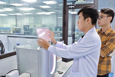 Eurofins GENTIS - Tiên phong triển khai công nghệ giải trình tự gen thế hệ mới MiSeq i100 Plus tại Việt Nam