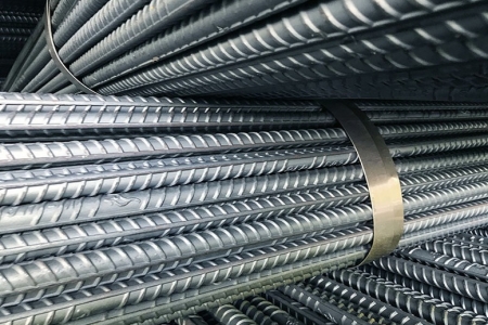 Giá thép tăng mạnh, Hòa Phát, VAS, VIS,... đồng loạt “lên giá”