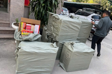 Hà Nội: Khởi tố hai đối tượng trong đường dây buôn bán hơn 250kg pháo nổ