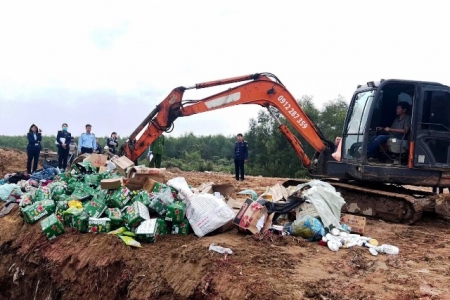 Quảng Trị: Tiêu hủy hơn 5.000 sản phẩm vi phạm