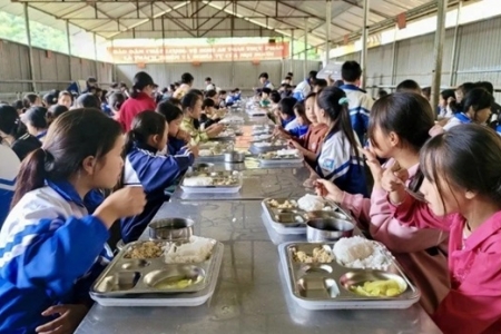 Quy định chính sách mới hỗ trợ bữa ăn trưa cho học sinh tiểu học, THCS ở các xã biên giới