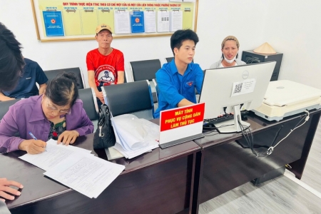 Từ năm 2026, Hà Nội trả 100% kết quả thủ tục hành chính bản giấy qua bưu điện