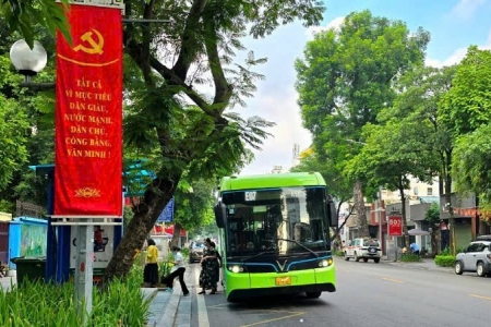 Hà Nội tăng cường vận tải hành khách công cộng dịp nghỉ Tết Dương lịch 2026