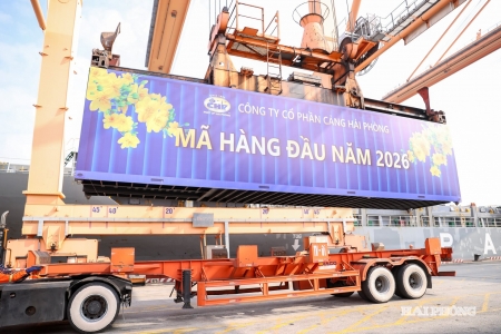 Cảng Hải Phòng ra quân đầu năm 2026, đặt mục tiêu 60 triệu tấn hàng, 3 triệu TEU container