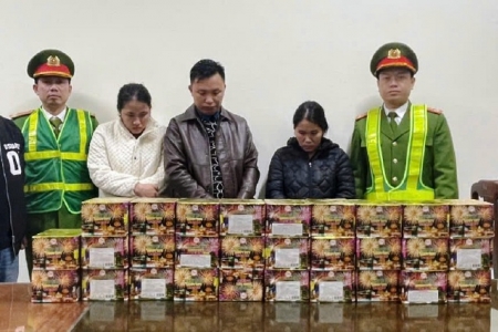 Nghệ An: Khởi tố vụ án tàng trữ gần 32kg pháo nổ, 3 đối tượng liên quan