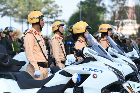 CSGT TP. HCM quyết liệt xử lý vi phạm giao thông dịp Tết Dương lịch