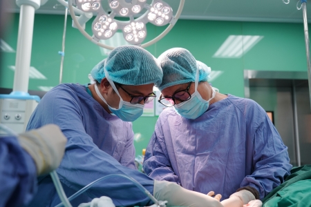 Phân biệt giữa đau bụng do sỏi và đau bụng do bệnh tiêu hóa