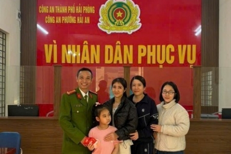 Công an phường Hải An kịp thời hỗ trợ cháu bé bị lạc tìm lại gia đình